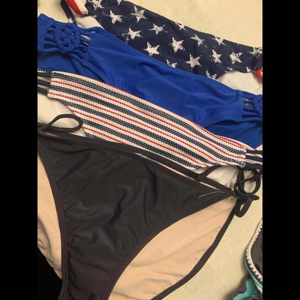 4 bikini Size XL